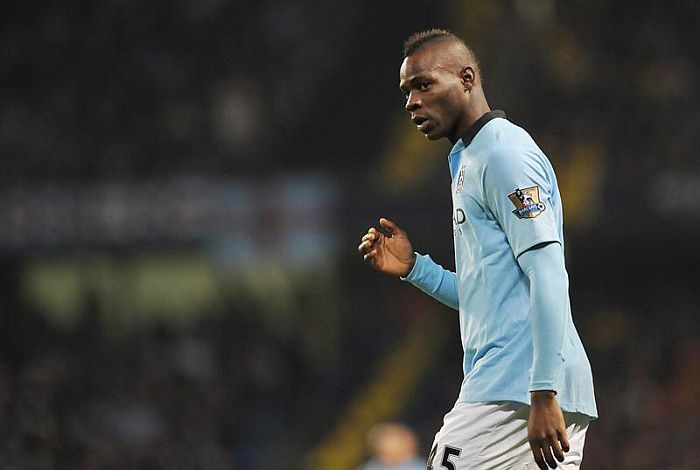 Após se desentender com o técnico Roberto Mancini, no Manchester City, Balotelli pode ir para ao Milan | EFE