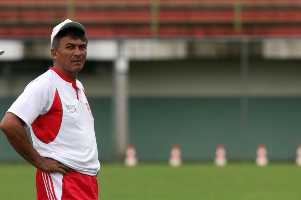 Gassem foi demitido do Rio Branco | Walter Alves / Gazeta do Povo