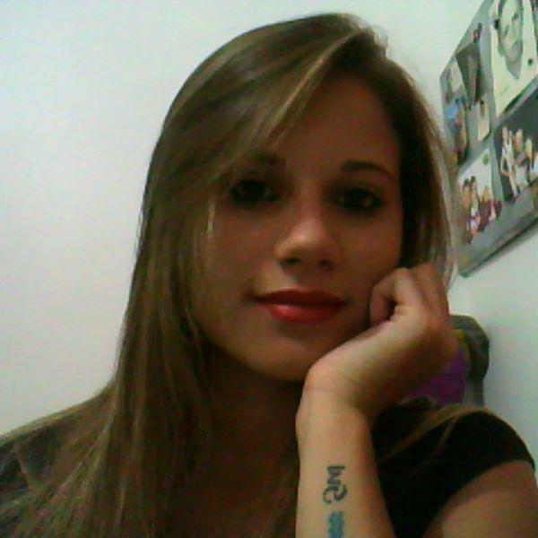 Foto de Jéssica Duarte postada em seu perfil do Facebook no último dia 9 de janeiro | Reprodução / Internet