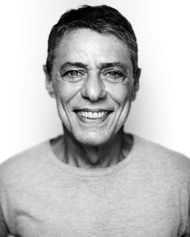 O sorriso charmoso de Chico Buarque |