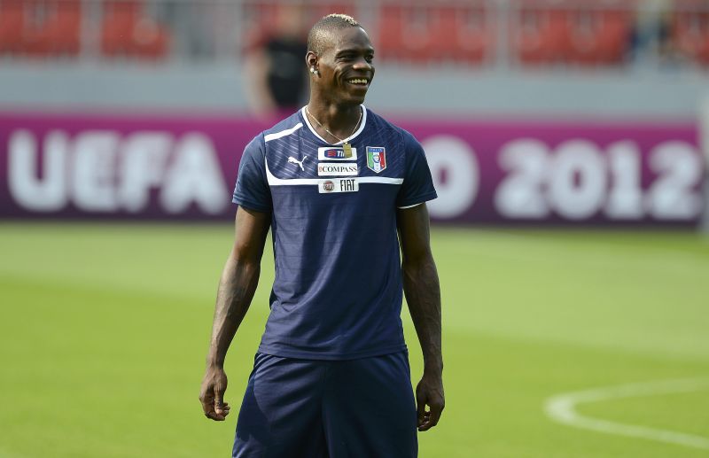 Balotelli foi contratado pelo Milan | Reuters