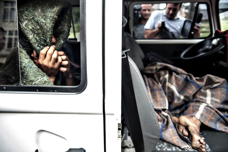 Usuários de crack são levados pela Missão Belém, instituição conveniada com o governo | Marcelo Camargo/Agência Brasil