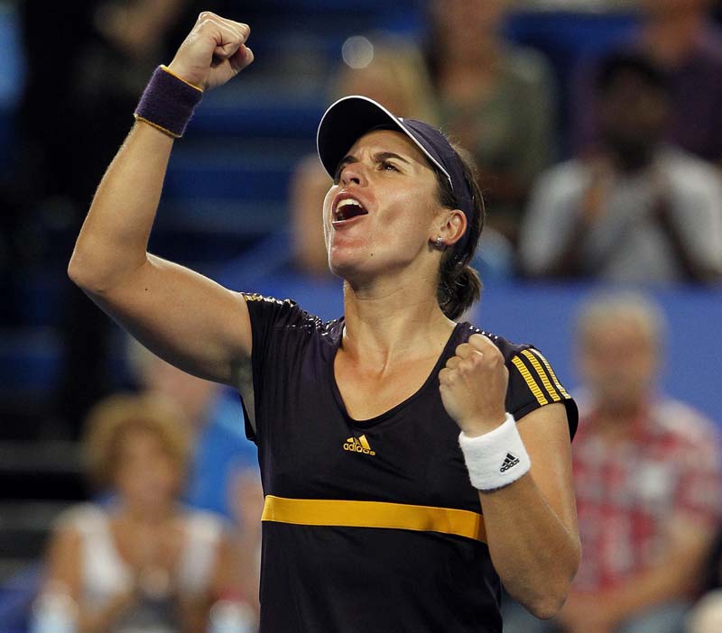 Anabel Medina Garrigues, da Espanha, comemora ao vencer a tenista sérvia Ana Ivanovic em Perth | REUTERS/Stringer