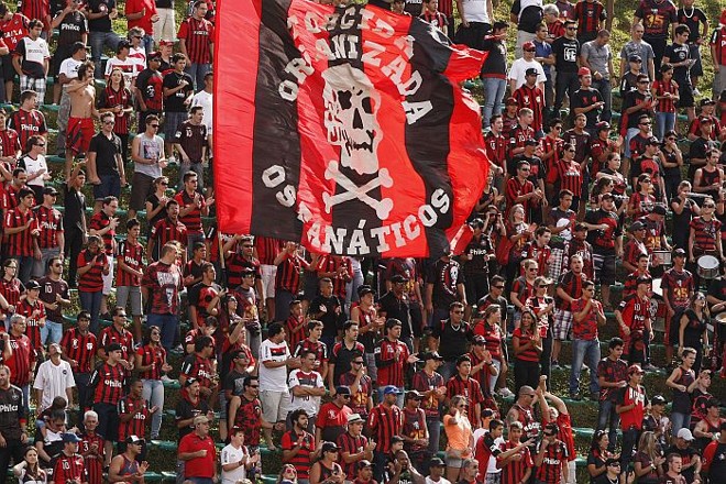 Torcida atleticana na estreia do Furacão, diante do Rio Branco, no Ecoestádio |