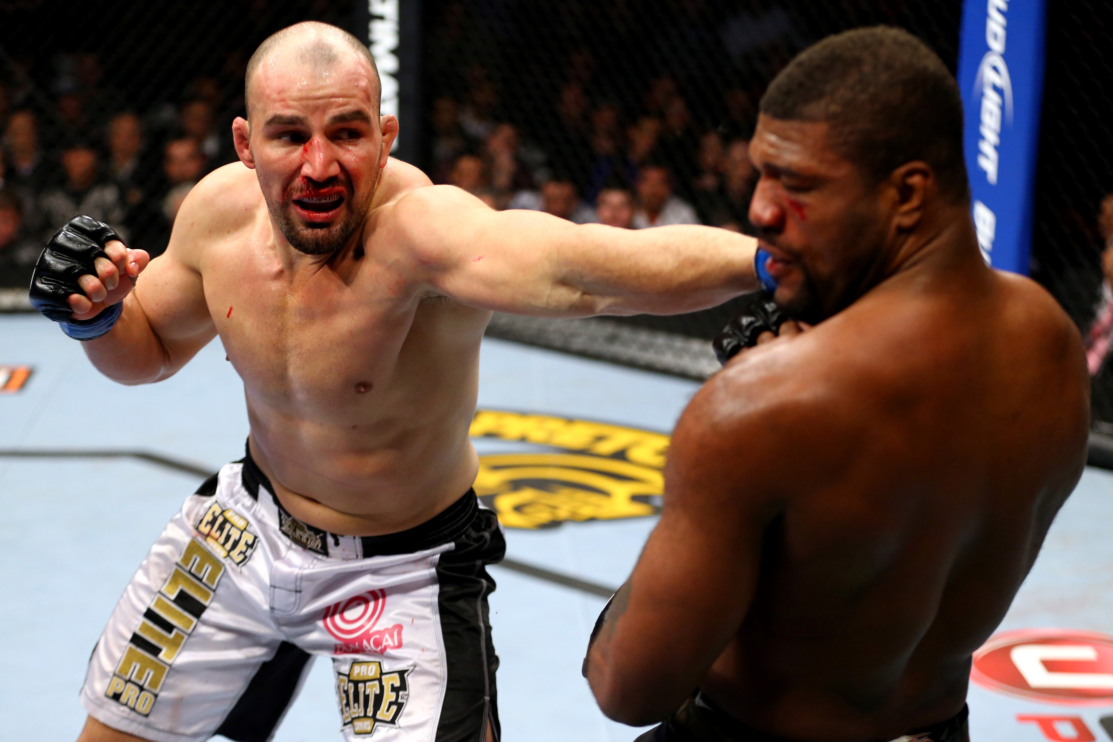 Glover não teve dificuldade para bater Rampage | Divulgação/UFC