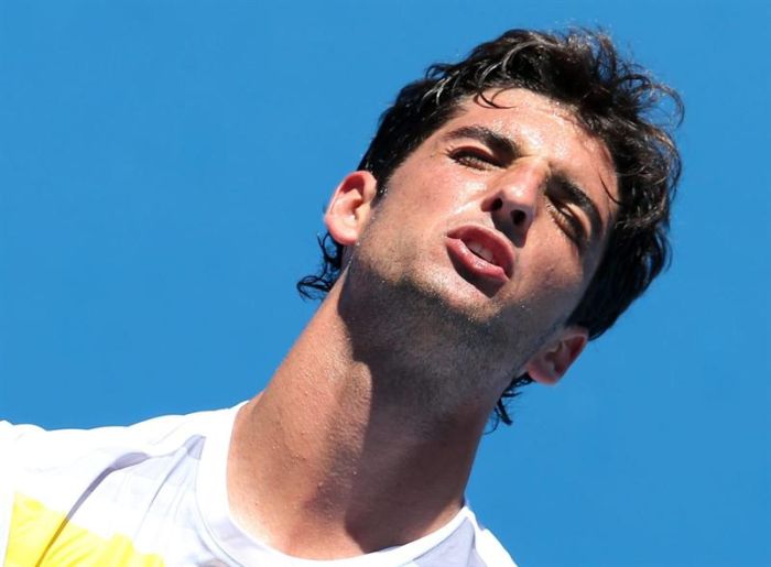 Thomaz Bellucci lamenta ponto perdido na derrota para Blaz Kavcic na estreia em Melbourne | Dennis Sabangan / EFE