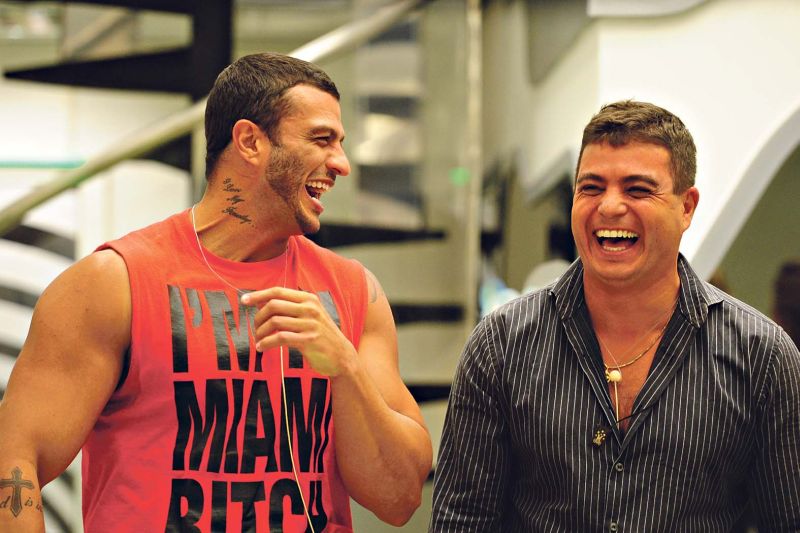 Kléber Bambam e Dhomini, vencedores, respectivamente, da primeira e da terceira edições do reality, integram o time dos resgatados | TV Globo/João Cotta