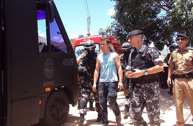 Joelson Gomes Ferreira se entregou à polícia após quase 32 horas | Polícia Militar/Divulgação