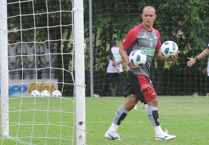 Julio Cesar admite que gostaria de se transferir para o Coritiba | Edu Cavalcanti / Diário Catarinense