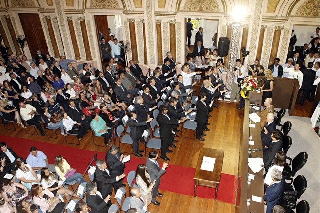 Vereadores eleitos prestam juramento | 