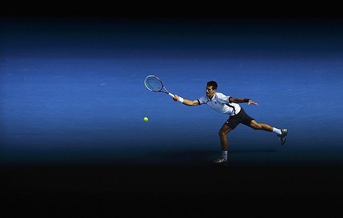 Novak Djokovic não teve dificuldade em vencer o tcheco Radk Stepanek no Aberto da Austrália | Reuters