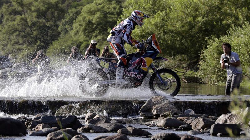 Cyril Despres assumiu a liderança na disputa entre motos no Rally Dakar | Reuters