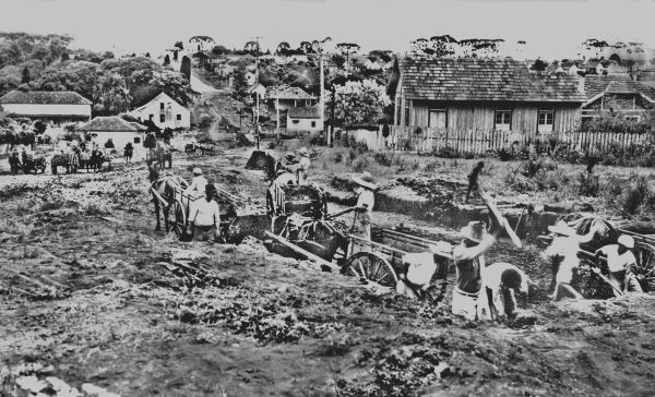 Abertura da Avenida República Argentina na futura praça, em 1939 | Arquivo Cid Destefani