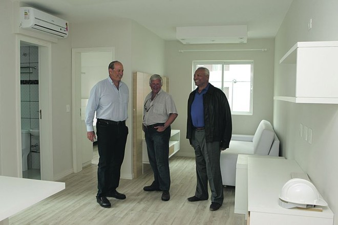 Comissão de proprietários assumiu tarefa de concluir prédio |