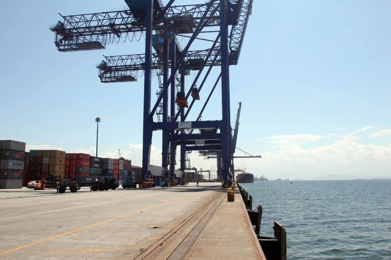 Nova dragagem aprofundará berços de Paranaguá dos atuais 8 a 12 metros para até 16 metros | Walter Alves/ Gazeta do Povo