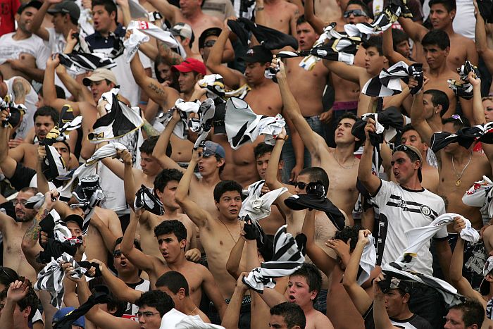 Torcida do Operário no Germano Krüger: jogo com o Coritiba foi o único a gerar mais renda a um clube do que a arrecadação da FPF na primeira rodada do Paranaense | Josué Teixeira / Gazeta do Povo