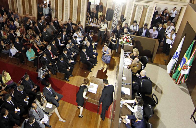 Posse dos vereadores: falta de transparência da Câmara contribui para a pouca divulgação do trabalho parlamentar, o que também aumenta a desimportância do Legislativo para a população | Albari Rosa/ Gazeta do Povo