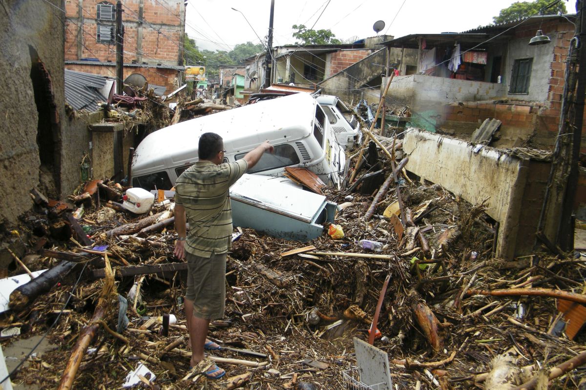 Cenário de destruição em Xerém, distrito de Duque de Caxias, na Baixada Fluminense | Vladimir Platonov / ABr