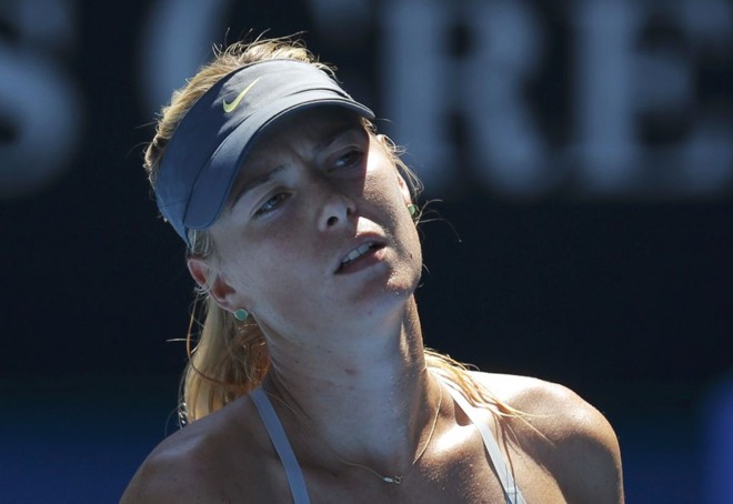 Sharapova demonstra insatisfação ao cair na Austrália |