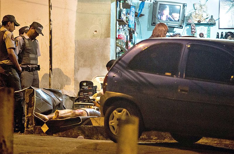 Medida foi anunciada dias após uma chacina na Zona Sul, quando a PM foi acusada de mudar a cena do crime | Eduardo Anizelli/ Folhapress