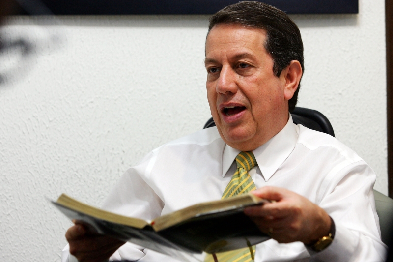 Missionário R.R. Soares, da Igreja Internacional da Graça de Deus: dois passaportes por instituição religiosa | Agencia Estado