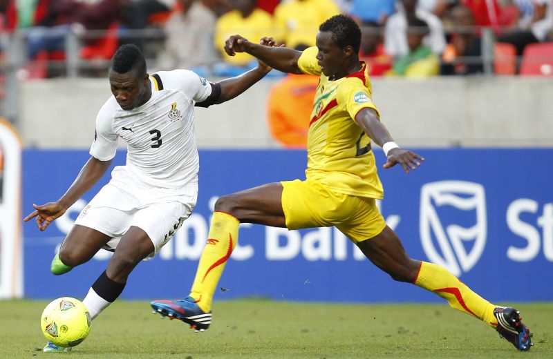 Asamoah Gyan se prepara para chutar em duelo com o Mali | Reuters