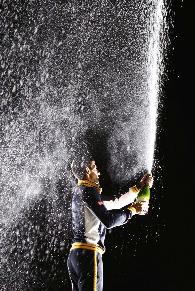 Novak Djokovic celebra a conquista do tricampeonato na Austrália: Grand Slam favorito | Tim Wimborne/Reuters