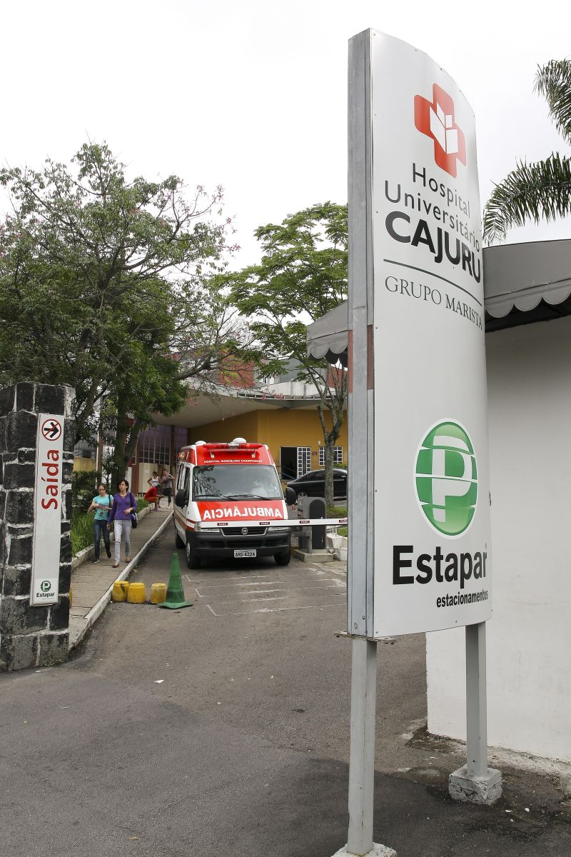 Na semana passada, o Cajuru teve de restringir a entrada de pacientes em ambulâncias do Samu e Siate | André Rodrigues/ Gazeta do Povo