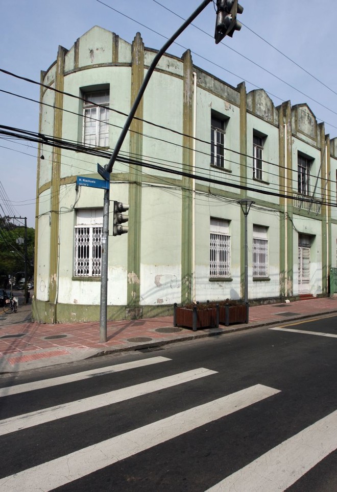 Cine Passeio- O processo de licitação das três novas salas deve ser iniciado nas próximas semanas. O complexo terá espaço para cursos e palestras e uma biblioteca. A programação vai privilegiar o circuito de filmes alternativos e de arte. |