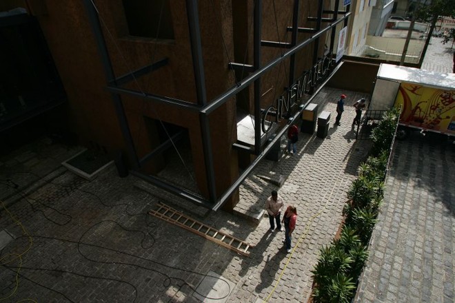 Cinemateca de Curitiba- A sala de exibição será usada para mostras temáticas e como espaço de apoio à produção local. A sala menor segue como centro de memória, com exibições agendadas do acervo, que será ampliado e compartilhado com cinematecas de outras capitais. |