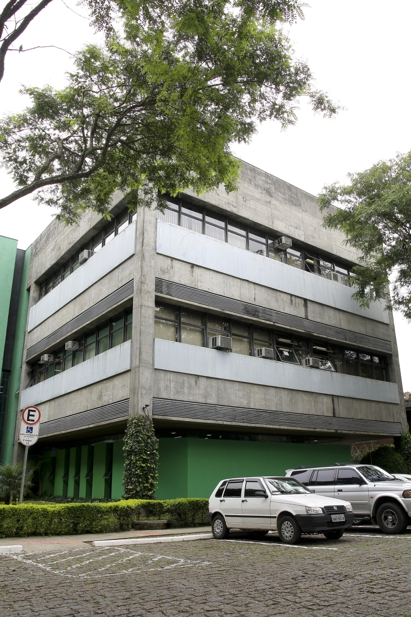 Fachada da sede do ICI no Cabral: instituto é uma entidade não governamental responsável pela informática da prefeitura de Curitiba. Durante a campanha, foi chamado de caixa-preta | André Rodrigues
