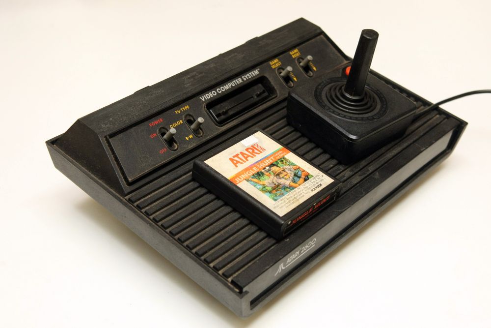 Atari 2600 foi um dos primeiros consoles com alta vendagem no mundo | Daniel Castellano/Agência de Notícias Gazeta do Povo