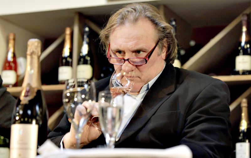 Gérard Depardieu pôs em evidência as tentativas de aumento de impostos na França, ao pedir cidadania russa | Tobias Schwarz/Reuters