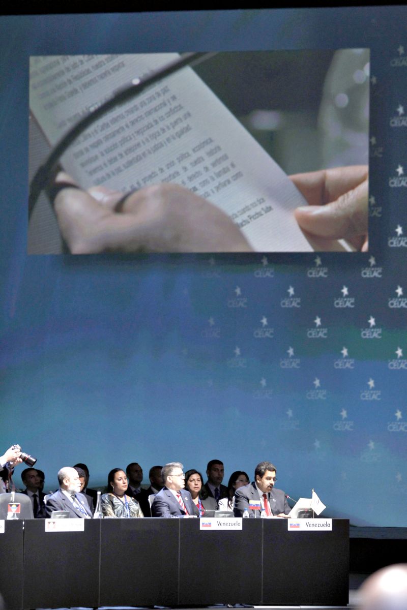 Maduro lê carta do presidente Chávez em Santiago, no Chile | Reuters