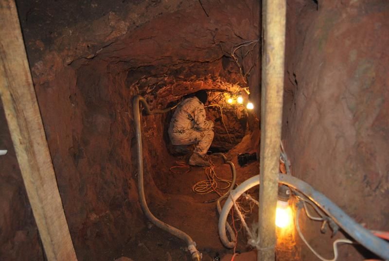 Túnel foi encontrado no México, na fronteira com os EUA | EFE/STR