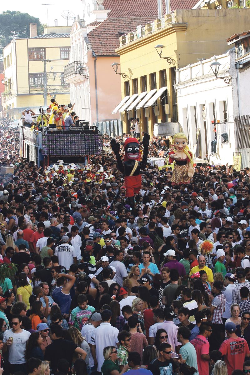 Os três primeiros colocados entre cinco finalistas do Concurso de Marchinhas e Zoeiras Carnavalescas do Garibaldis e Sacis serão conhecidos neste domingo | André Rodrigues/Gazeta do Povo