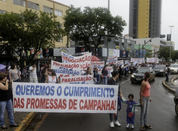 Professores da rede municipal de Cascavel pedem novo Plano de Cargos, Carreira e Salários | Cesar Machado/Vale Press