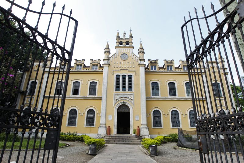 Santa Casa de Curitiba: instituições filantrópicas realizam metade dos atendimentos do SUS | Daniel Castellano/Gazeta do Povo