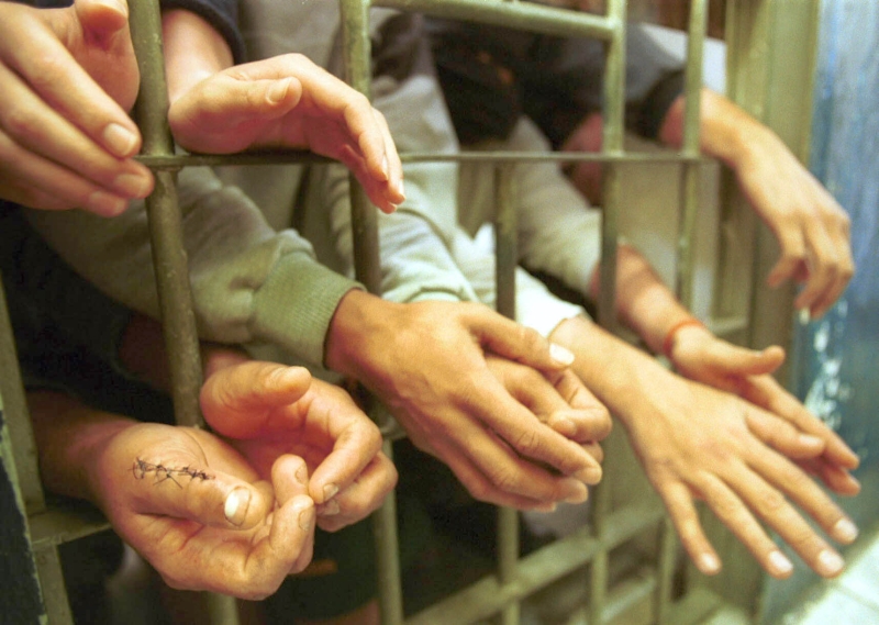 Delegacias ainda lotadas | Jonathan Campos/Gazeta do Povo