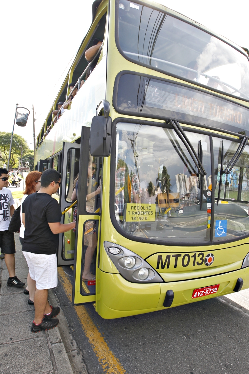 | Linha percorre 25 pontos