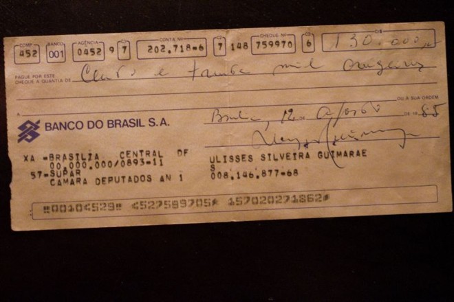 Relíquia: numa das vezes em que assumiu interinamente a Presidência, em 1985, Ulysses Guimarães pagou uma conta com um cheque que acabou nunca sendo descontado | 