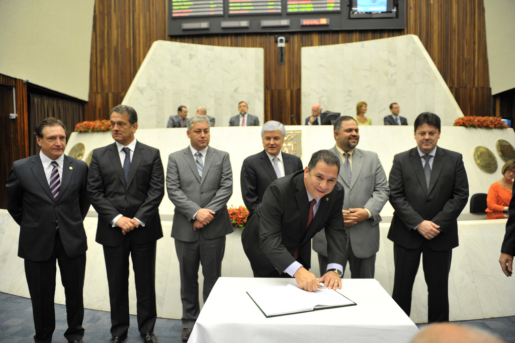 Deputados tomam posse em cargos na Mesa Diretora da Assembleia Legislativa do Paraná | Sandro Nascimento/Alep/Divulgação