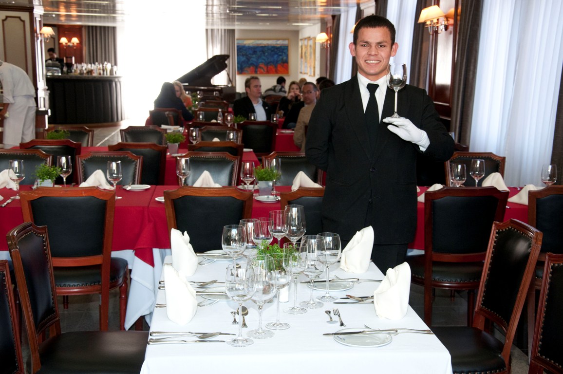 Ueslei Felipe de Oliveira, 21 anos, embarcará em julho para Leipzig, na Alemanha | Senac-PR / Divulgação