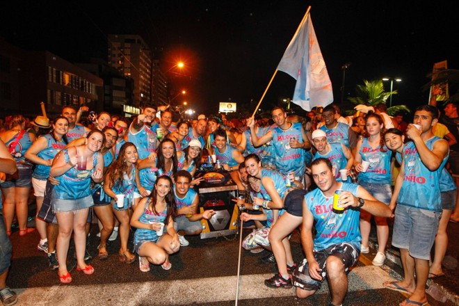 Foliões do Bloco do Carrinho, na Matimbanda |