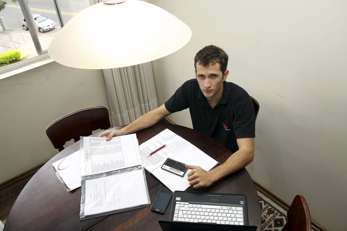 Os gastos com a formatura planejada pela turma de Diogo Pereira caíram de R$ 150 mil para R$ 80 mil | André Rodrigues / Gazeta do Povo