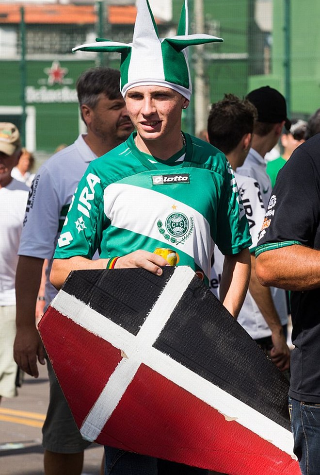 Torcedor do Coritiba no clássico deste domingo |