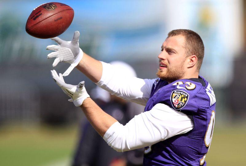 Paul Kruger, do Baltimore Ravens, em treino preparatório para o Super Bowl | Reuters