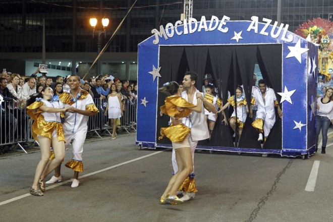 A Mocidade Azul na avenida |