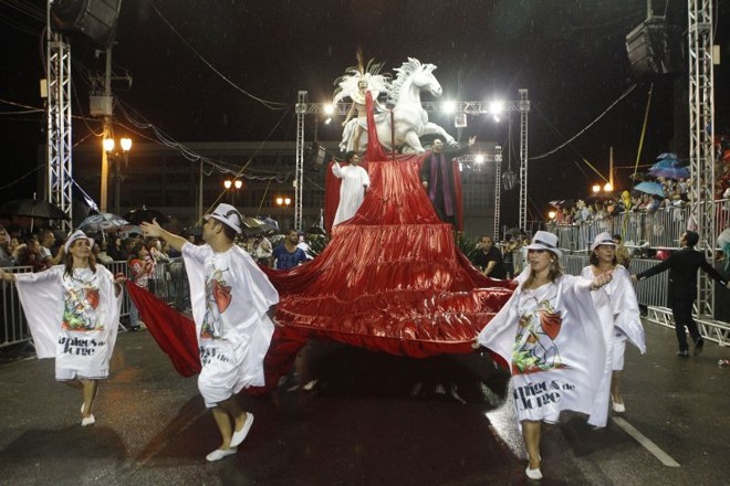 Carro alegórico da Acadêmicos da Realeza |