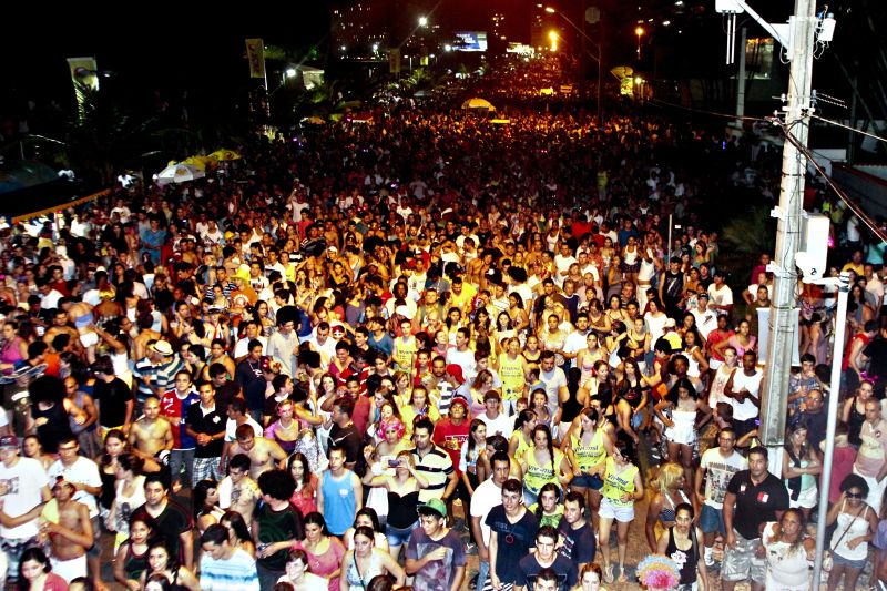 De acordo com a Polícia Militar, 50 mil pessoas compareceram à festa em Matinhos | Walter Alves/Gazeta do Povo